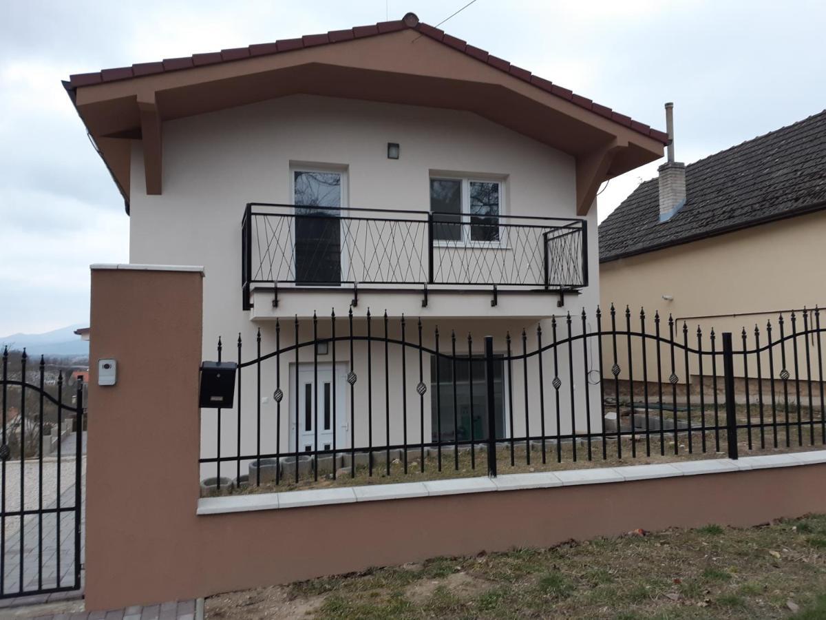 Vilka Cachtice Čachtice Exterior foto